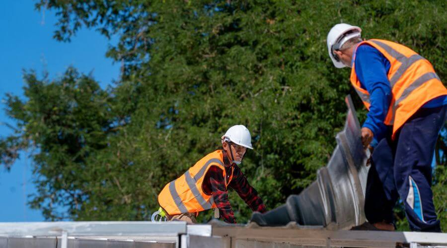 Professional gutter cleaning in Newman Lake, WA
